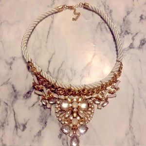 🚨 MOVING 5/1 - FINAL PRICE! - Statement Necklace